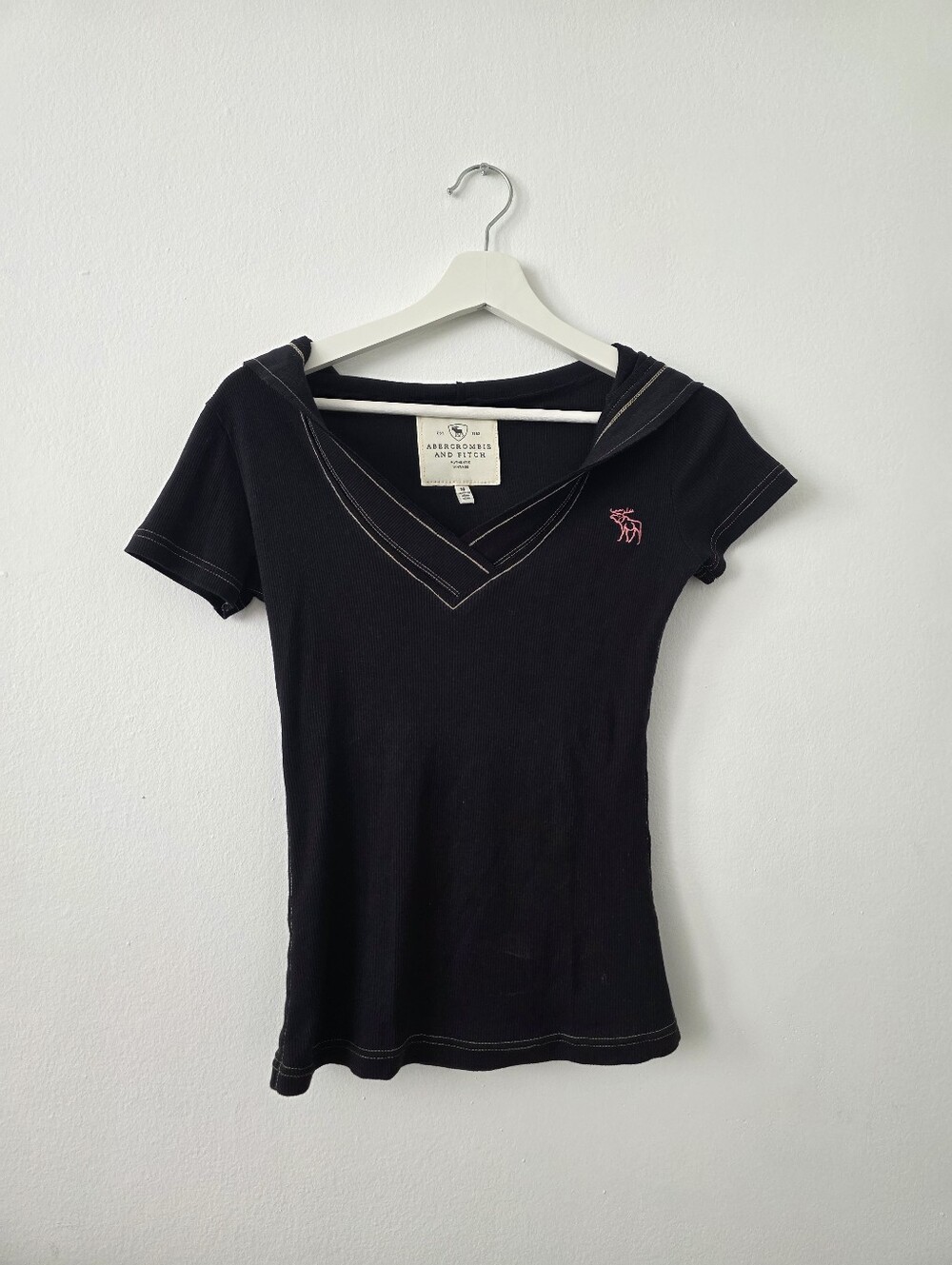 Y2K Vintage Abercrombie & Fitch Black Ribbed V-Neck Baby Tee Pink Moose Sz [X]